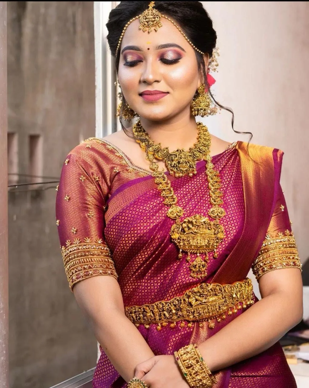 Captivating Dark Pink Soft Silk Saree With Majestic Blouse Piece