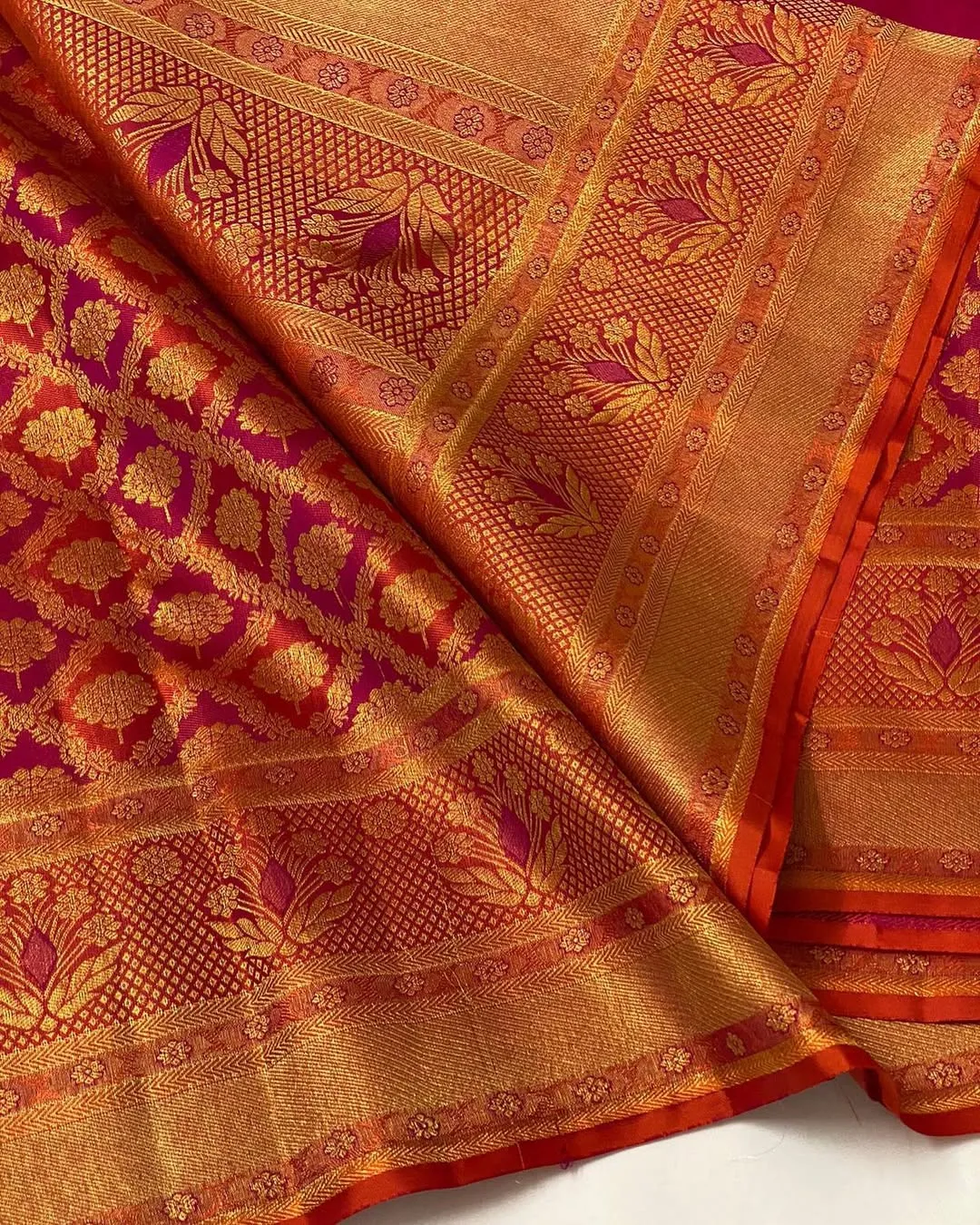 Diaphanous Red Soft Silk Saree With Beleaguer Blouse Piece
