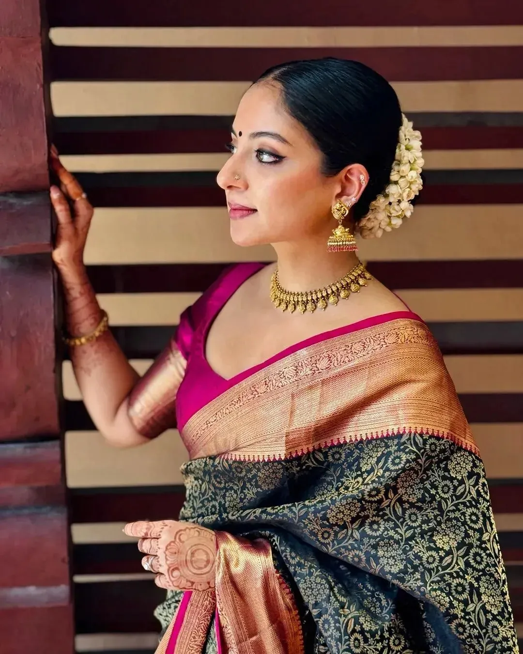 Extraordinary Black Soft Silk Saree With Surpassing Blouse Piece