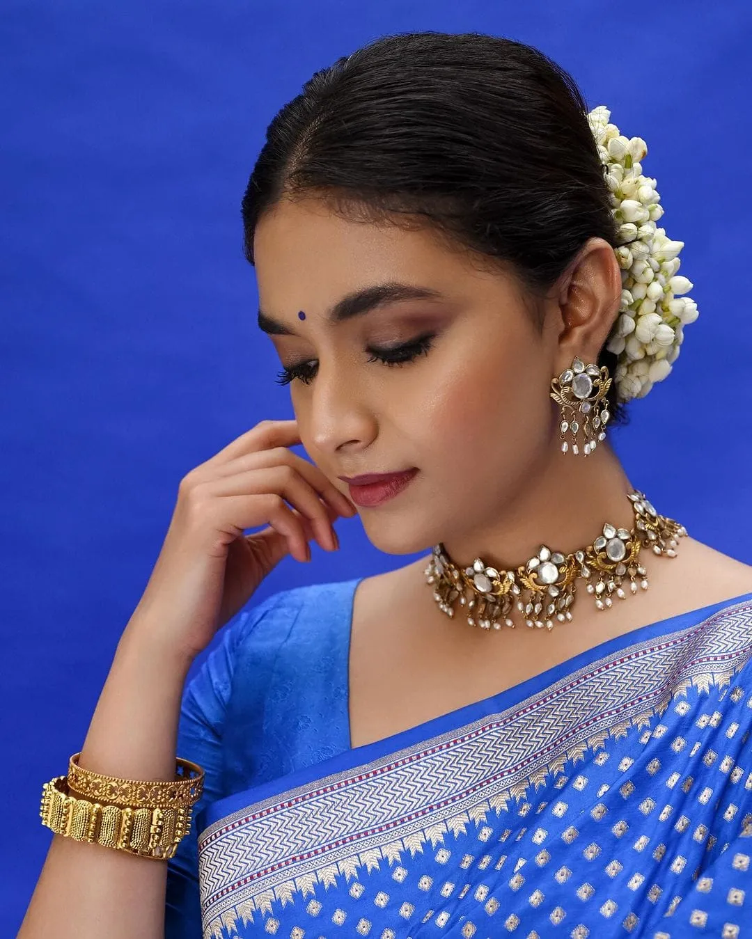 Unequalled Royal Blue Soft Silk Saree With Smashing Blouse Piece