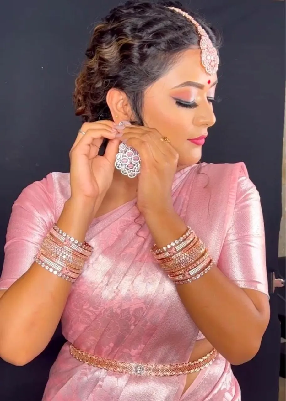 Verdant Pink Soft Silk Saree With Gossamer Blouse Piece